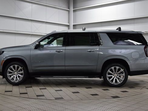 New 2026 Chevrolet Suburban Premier w/ Sun And Tow Package image 4