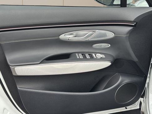 Certified 2026 Genesis GV70 2.5T Advanced image 16