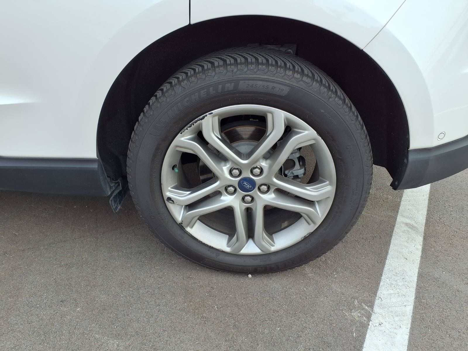 Used 2018 Ford Edge Titanium w/ Equipment Group 302A AWD/4WD image 20