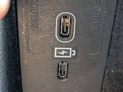 Used 2023 Volvo XC60 B5 Plus image 25