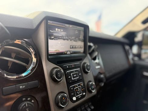 Used 2015 Ford F250 Platinum AWD/4WD image 25
