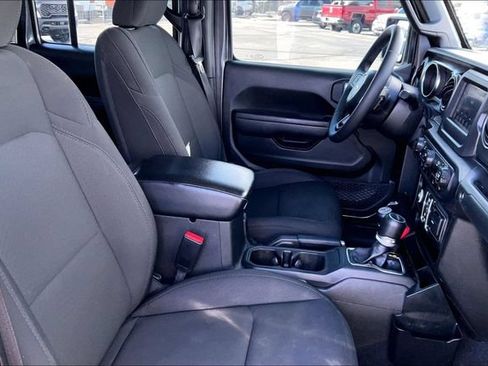 Used 2023 Jeep Gladiator Sport AWD/4WD image 7