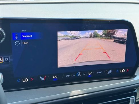 Used 2026 Chevrolet Traverse LT w/ LPO, Floor Liner Package FWD image 25