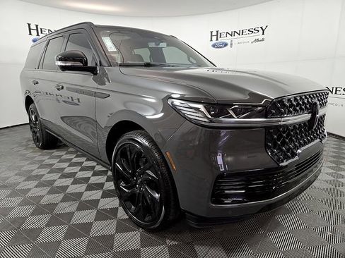 New 2025 Lincoln Navigator Black Label image 4