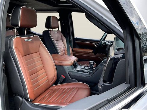 Used 2023 GMC Sierra 1500 Denali Ultimate image 24