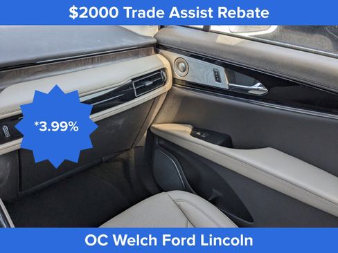 Used 2023 Lincoln Nautilus Reserve w/ Equipment Group 202A image 18