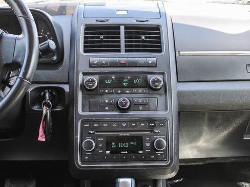 Used 2009 Dodge Journey R/T w/ Flexible Seating Group FWD image 13