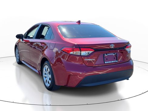Certified 2025 Toyota Corolla LE FWD image 4
