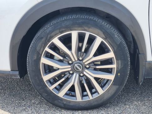 Used 2024 Nissan Kicks SV FWD image 7