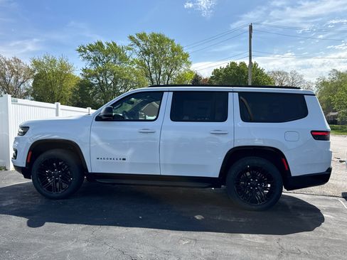 New 2025 Jeep Wagoneer Series II w/ HD Trailer Tow Package image 3