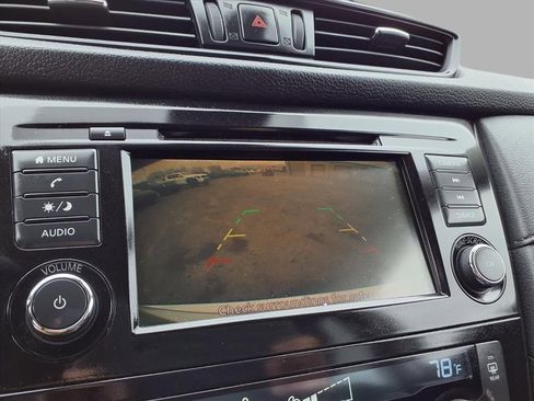 Used 2020 Nissan Rogue SV image 6