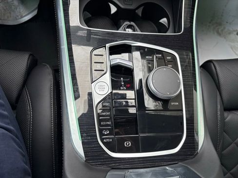 New 2026 BMW X5 M60i w/ Climate Comfort Package image 13