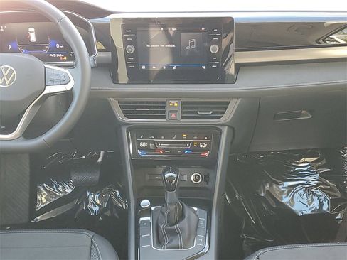 New 2026 Volkswagen Taos SE image 16