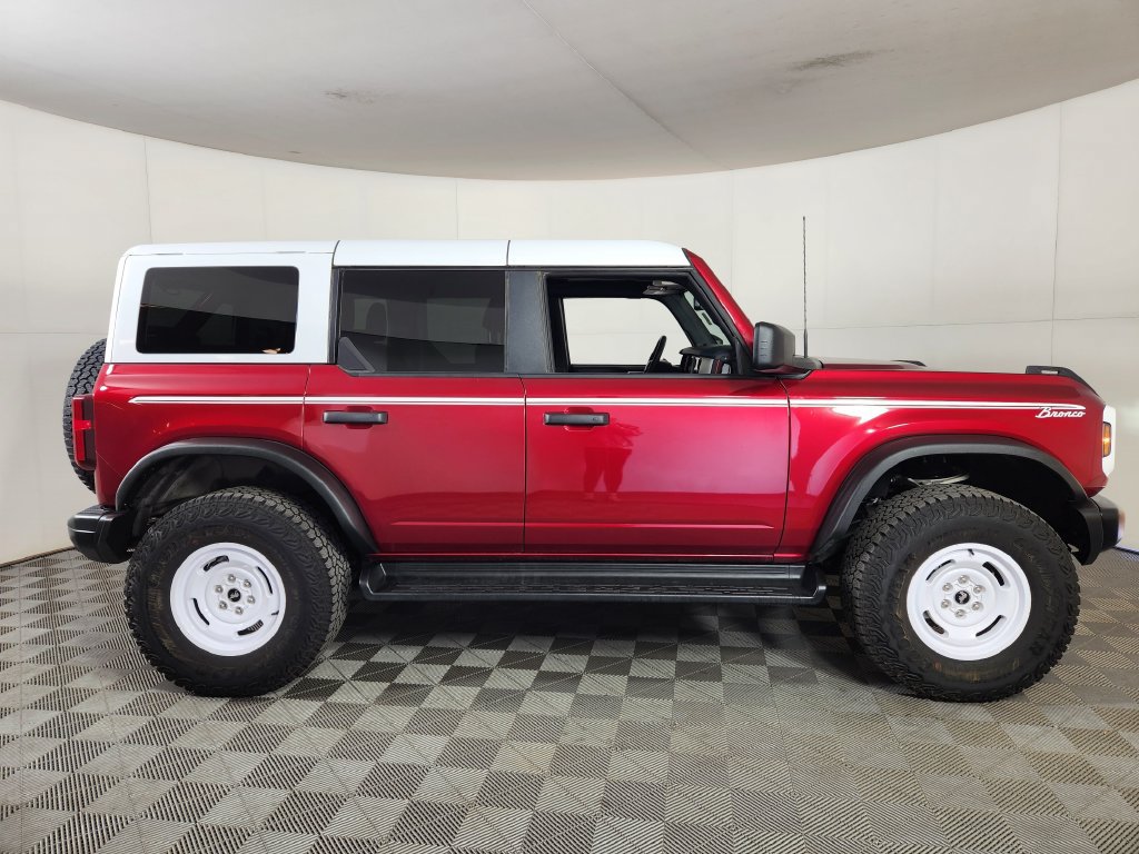 Used 2025 Ford Bronco Heritage Edition AWD/4WD image 8
