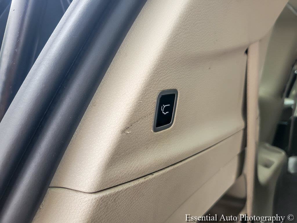 Used 2024 Chrysler Pacifica Touring-L FWD image 26