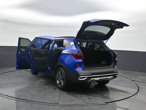 Used 2023 Kia Seltos S w/ Navigation Package image 50