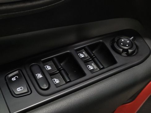 Used 2023 Jeep Renegade Trailhawk image 27