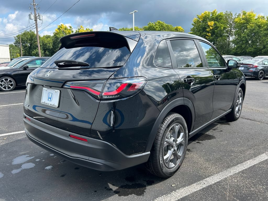 Used 2027 Honda HR-V LX image 5