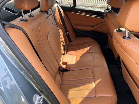 Used 2019 BMW 530i xDrive w/ Premium Package image 22