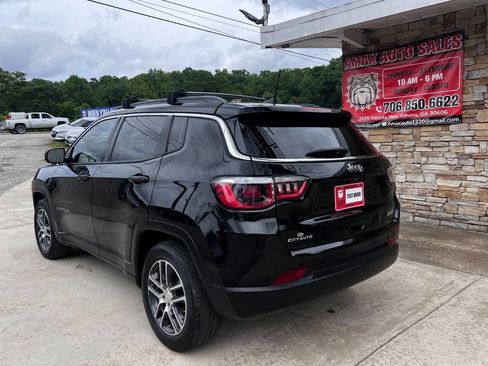 Used 2018 Jeep Compass Latitude w/ Popular Equipment Group FWD image 4