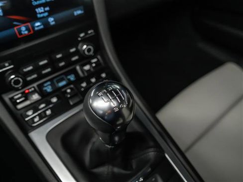 Certified 2025 Porsche 718 Boxster image 33