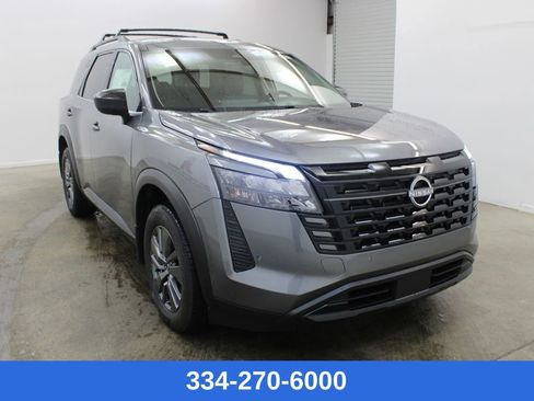 New 2026 Nissan Pathfinder SV image 5