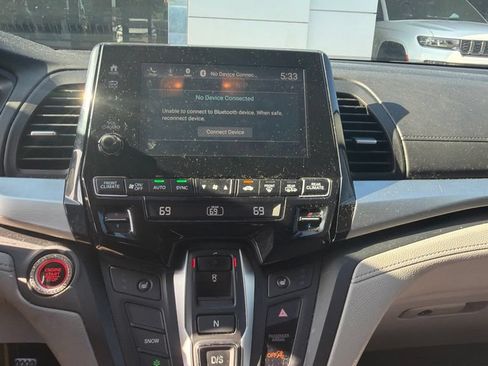 Used 2019 Honda Odyssey EX image 13