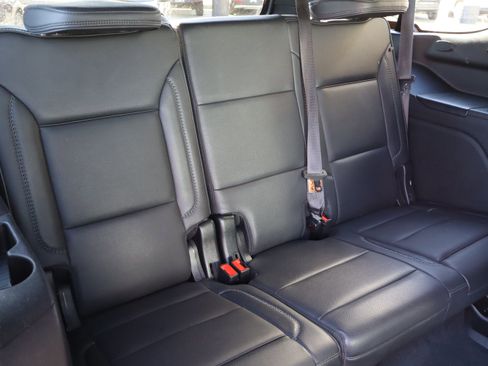 Used 2021 GMC Yukon Denali w/ Denali Premium Package image 38