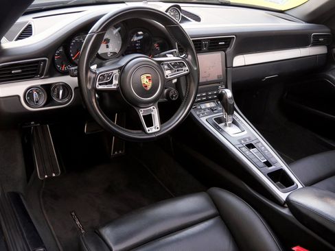 Used 2017 Porsche 911 Targa 4S image 12