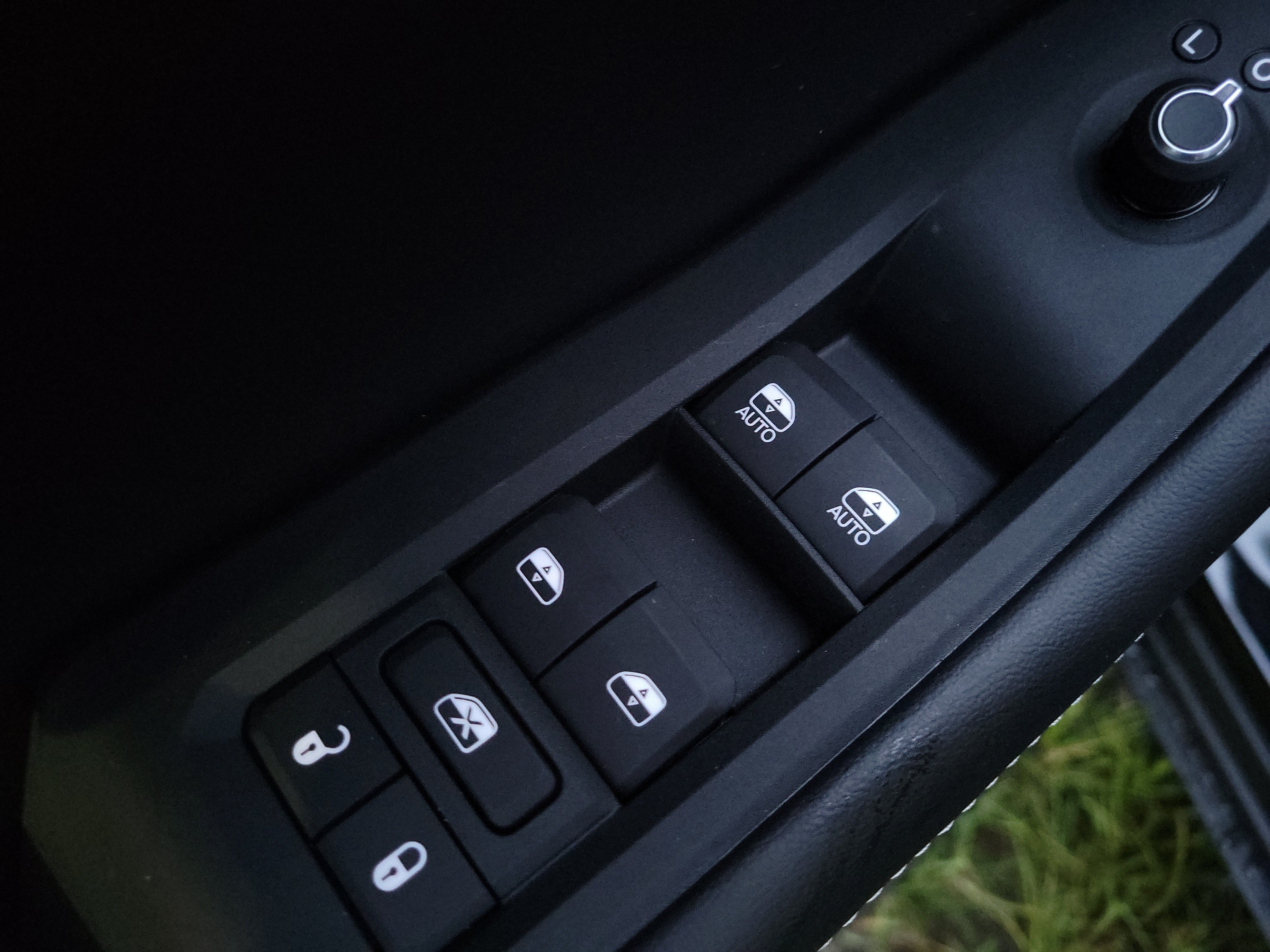 New 2027 Jeep Grand Cherokee Altitude RWD image 13