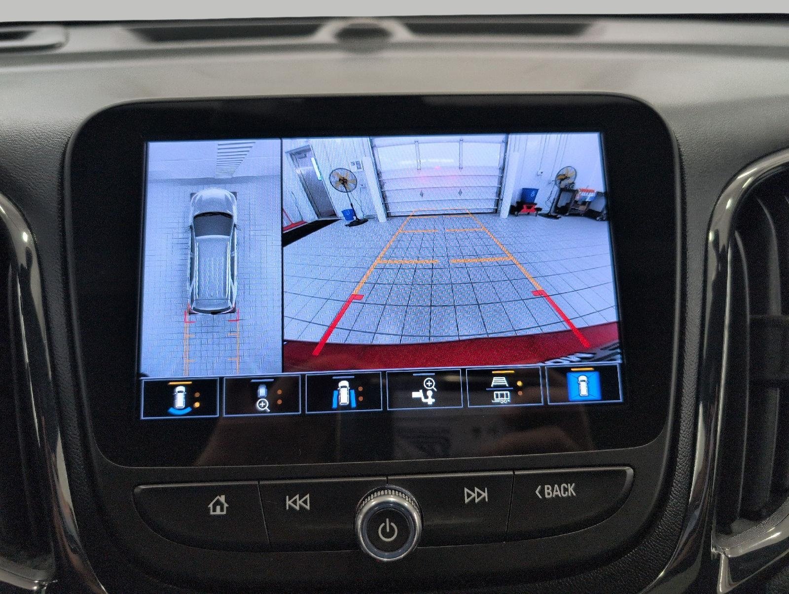 Certified 2022 Chevrolet Equinox RS w/ Infotainment Package AWD/4WD image 14