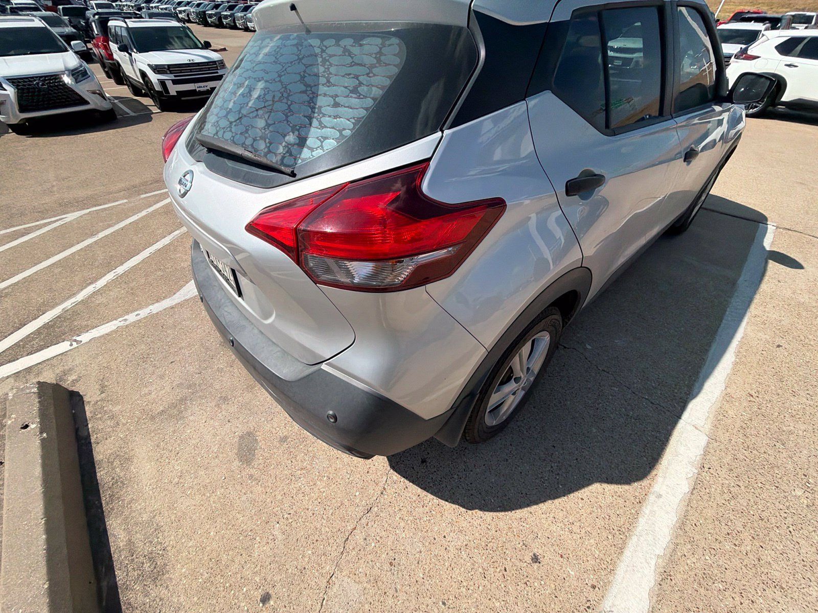 Used 2020 Nissan Kicks S FWD image 15