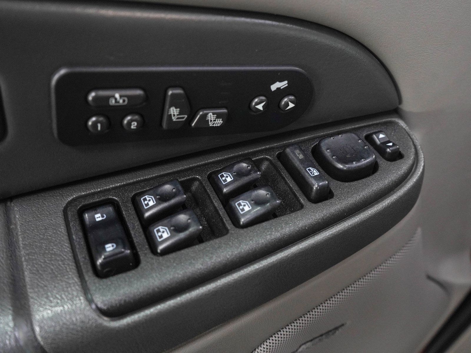 Used 2003 GMC Yukon XL 2500 SLT w/ 1SD Preferred Equipment Group AWD/4WD image 22