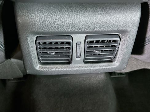 Used 2025 Toyota Camry LE image 27