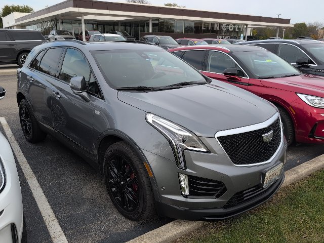 Used 2022 Cadillac XT5 Sportv w/ LPO, ONYX Package AWD/4WD image 1
