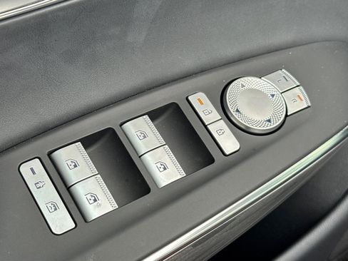 New 2026 Genesis Electrified GV70 image 35