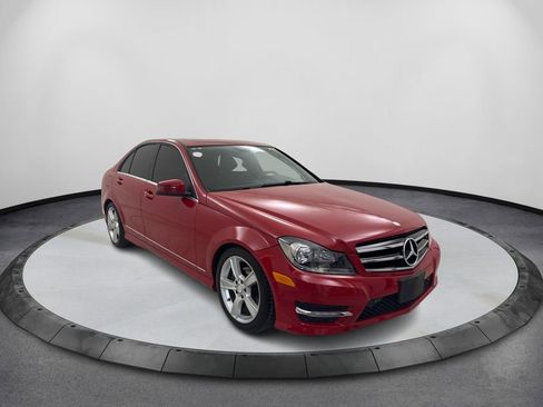 Used 2014 Mercedes-Benz C 250 Sedan image 3
