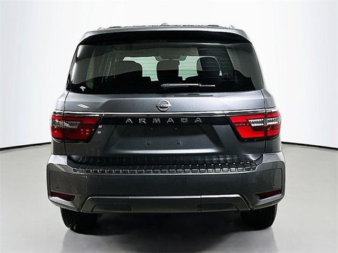 Used 2024 Nissan Armada SV image 5
