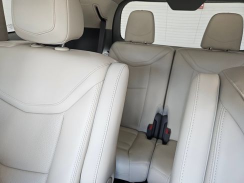 Used 2024 Cadillac XT6 Premium Luxury w/ Technology Package AWD/4WD image 48