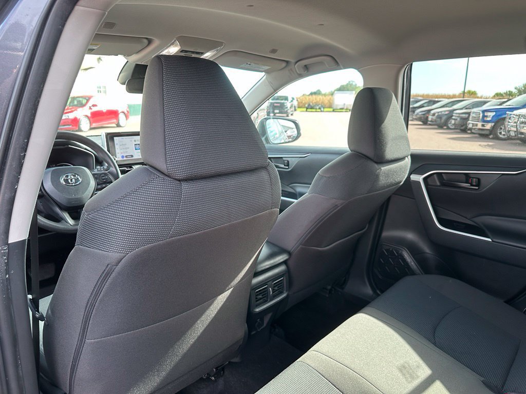 Used 2024 Toyota RAV4 LE AWD/4WD image 22