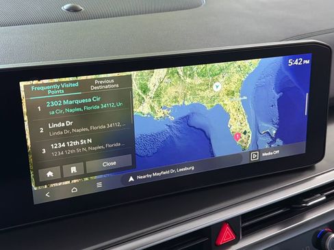 Used 2025 Kia Sorento S FWD image 7