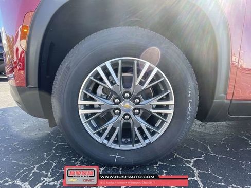 New 2025 Chevrolet Traverse LT w/ Enhanced Driving Package image 33
