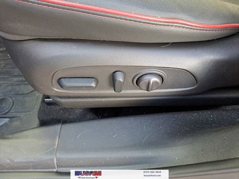 Used 2025 Chevrolet TrailBlazer RS w/ Convenience Package image 12