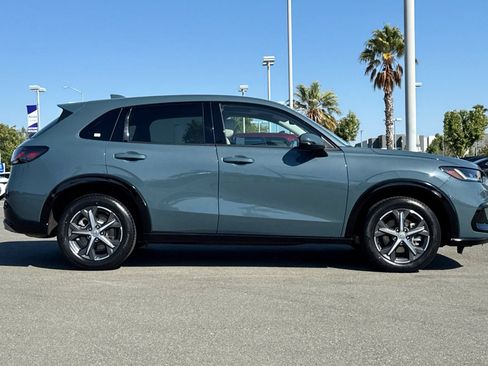 Used 2023 Honda HR-V EX-L image 3