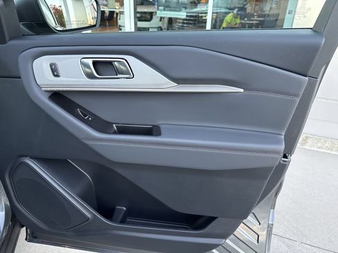New 2026 Ford Explorer Active w/ Active Comfort Package RWD image 24