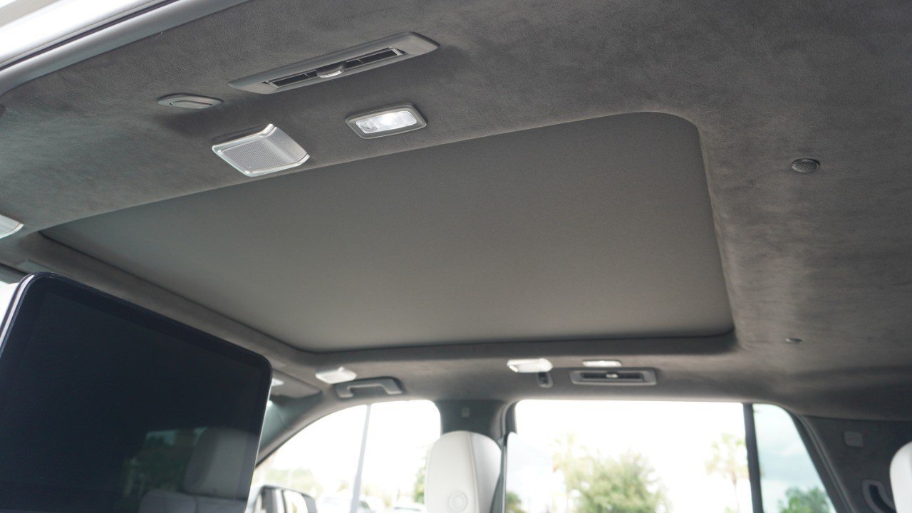 Used 2025 Cadillac Escalade Sport Platinum AWD/4WD image 34
