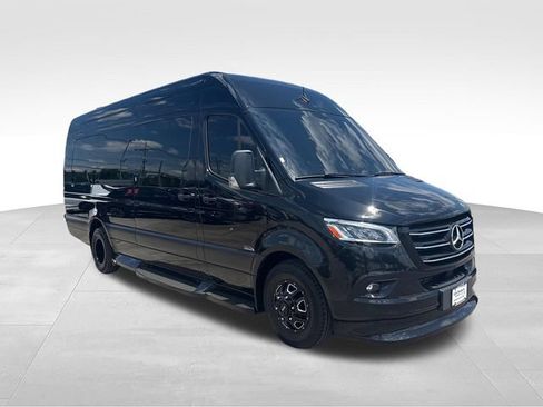 Used 2024 Mercedes-Benz Sprinter 3500 image 7
