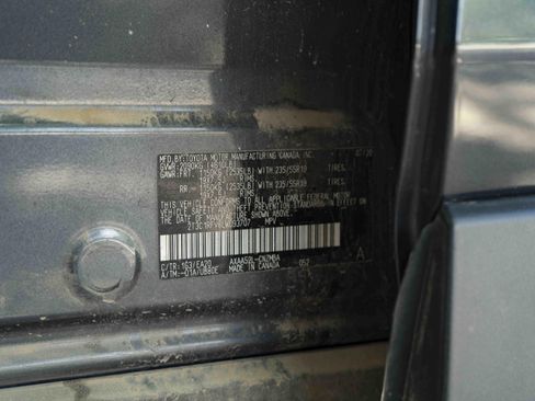 Used 2020 Toyota RAV4 XLE Premium FWD image 43