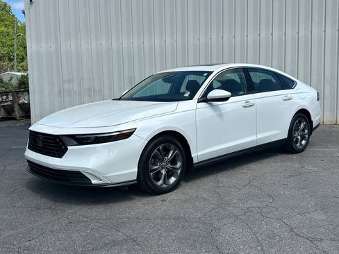 Used 2023 Honda Accord EX image 2
