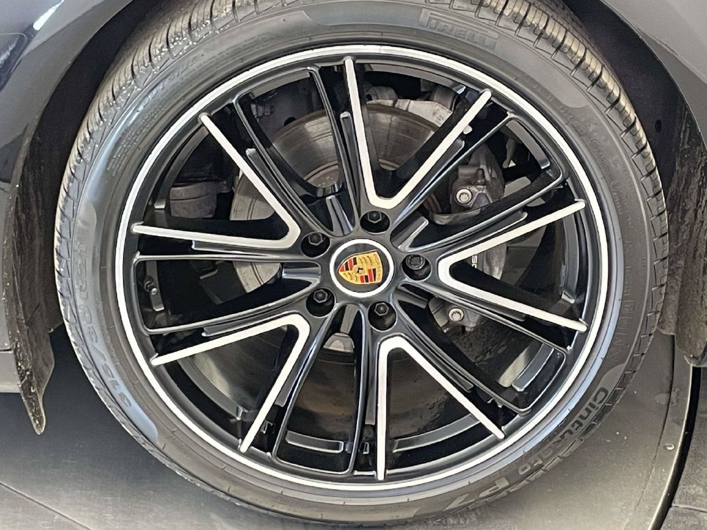 Certified 2023 Porsche Panamera 4 AWD/4WD image 12